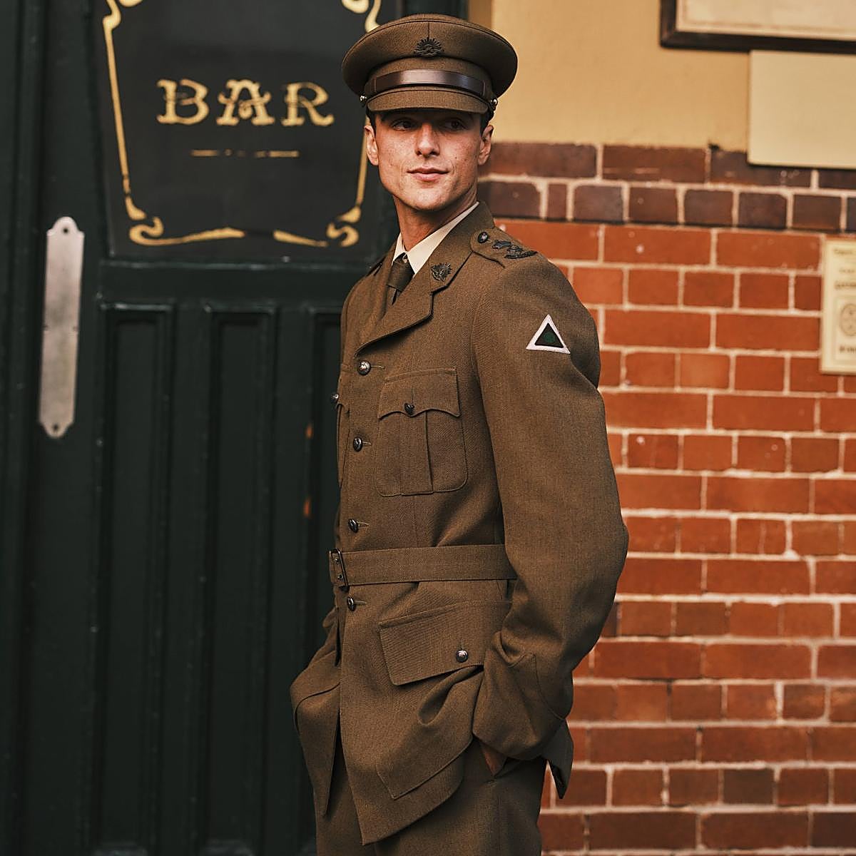 Jacob Elordi es Dorrigo Evans en la miniserie australiana El camino estrecho.