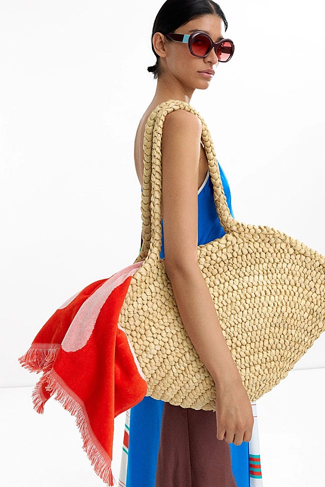 Bolso shopper fibra natural Parfois.