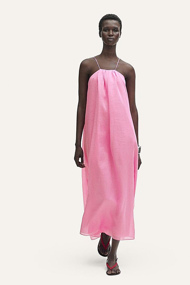 Vestido largo rosa Massimo Dutti.