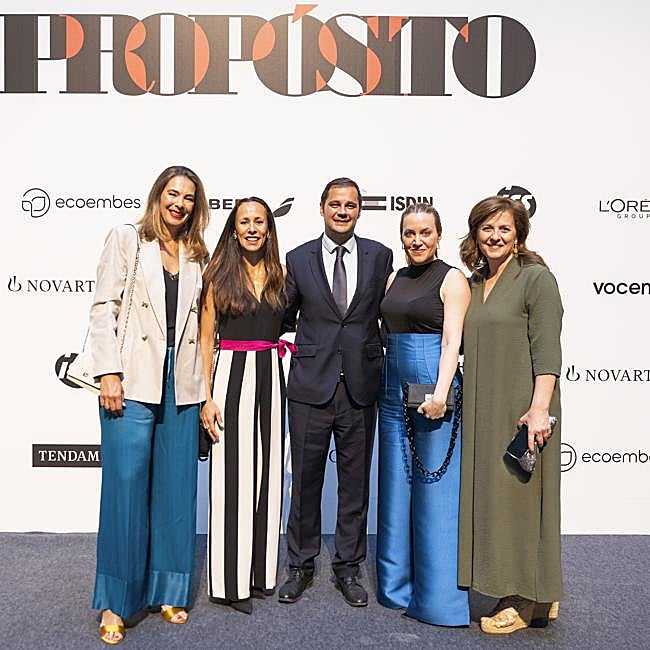 El equipo de L'Oreal: Delia García, directora de Impacto Positivo y Sostenibilidad; Clara Trindade, directora de Relaciones Humanas; Miguel Giménez de Castro, director de Corporate Affaires & Engagement; y Rosa Ramos, directora de Comunicación.