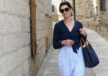 Estas faldas de vichy para verano tienen un efecto rejuvenecedor a partir de los 50 años