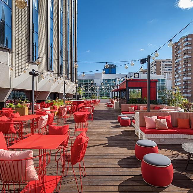 Terraza Canopy by Hilton Madrid Castellana