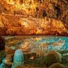 Esta cueva subterránea fue descubierta hace más de un siglo: un laberinto de estalactitas y estalagmitas por donde no pasa el tiempo