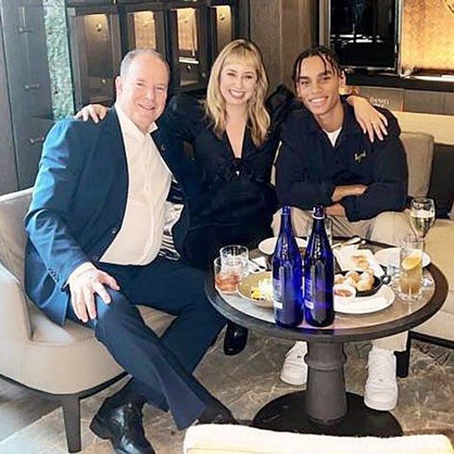 El príncipe Alberto junto a sus dos hijos en Nueva York.