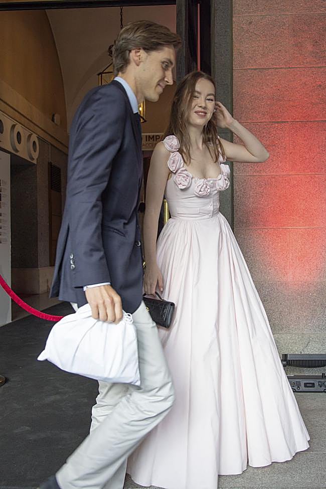 Alexandra de Hannover con un vestido de Giambattista Valli.