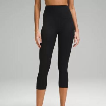 Imagen secundaria 1 - Leggings piratas acanalados lululemon Align™ de talle alto (69 euros).