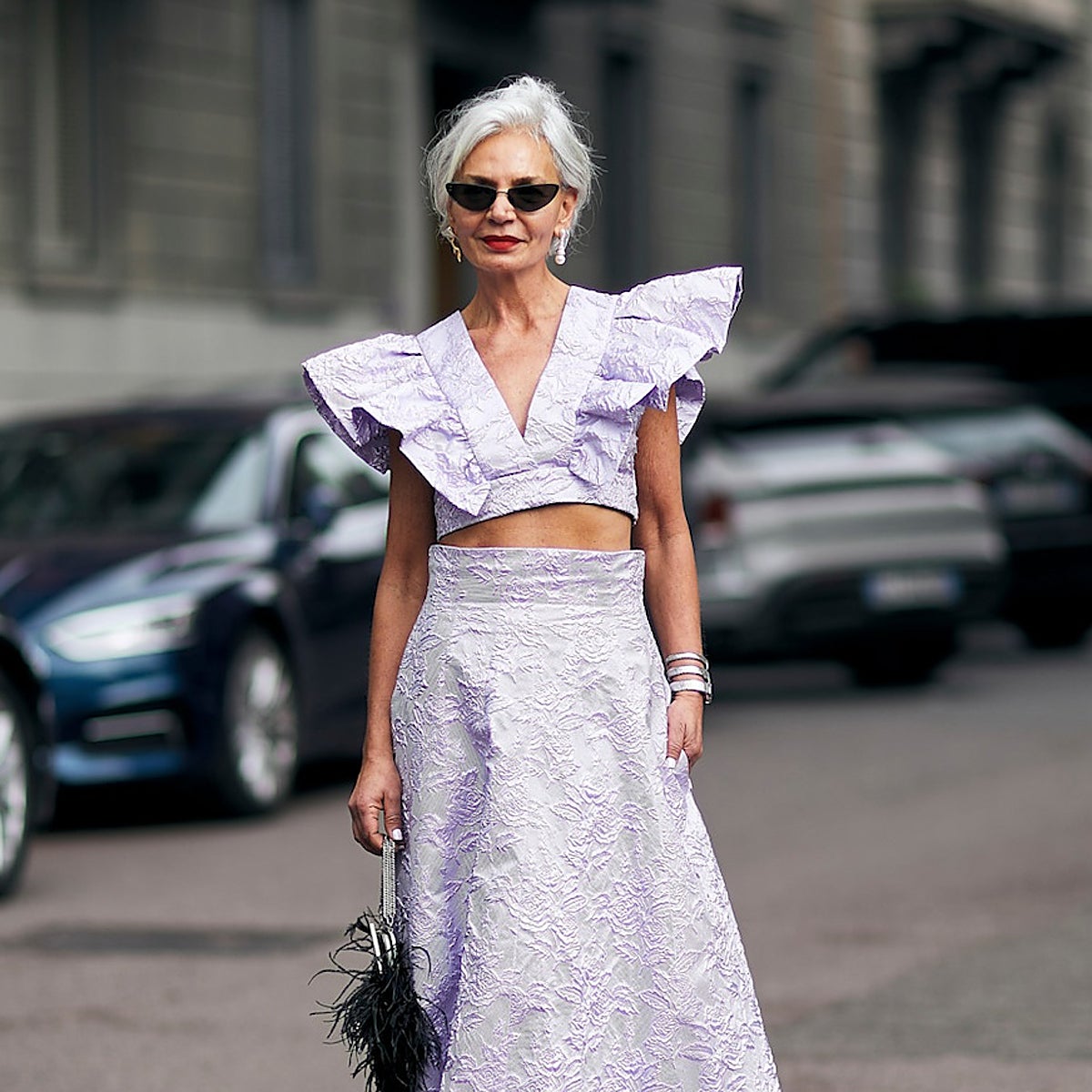 Mujer con look de verano.
