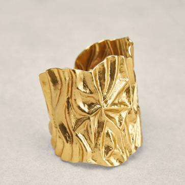 Imagen secundaria 1 - Accesorios e imagen de desfile de Simorra para esta temporada.