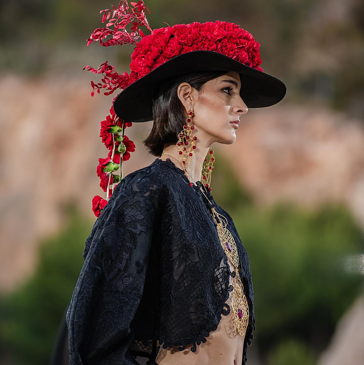 Desfile de Elisa Pomar Ibiza en la pasarela Adlib 2025.