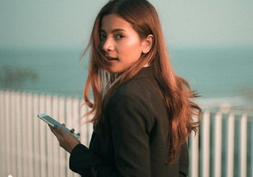 Acumular mensajes de WhatsApp puede esconder un problema, según la psicología.