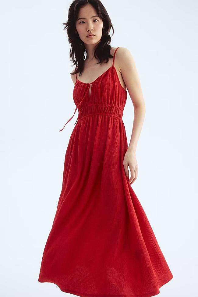 Vestido rojo de H&M (17,95 euros)