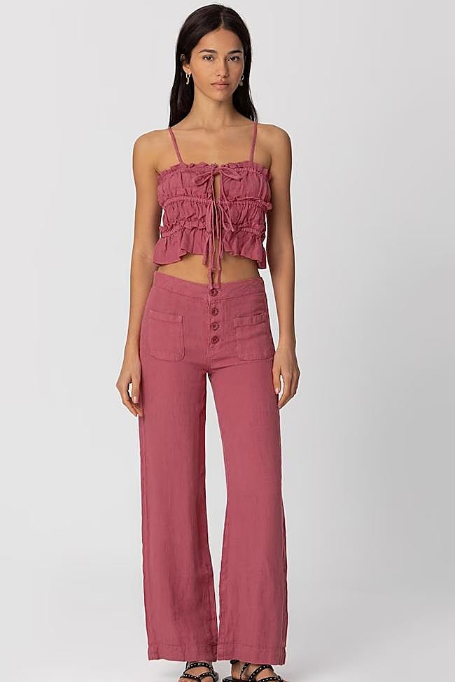 Pantalón de lino rosa de Noon, 65 euros.