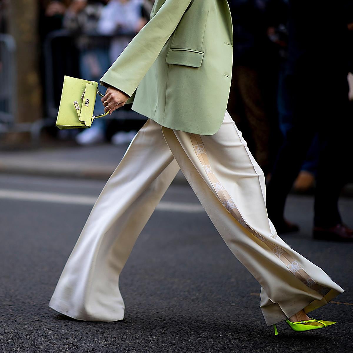 Look con pantlaones fluidos