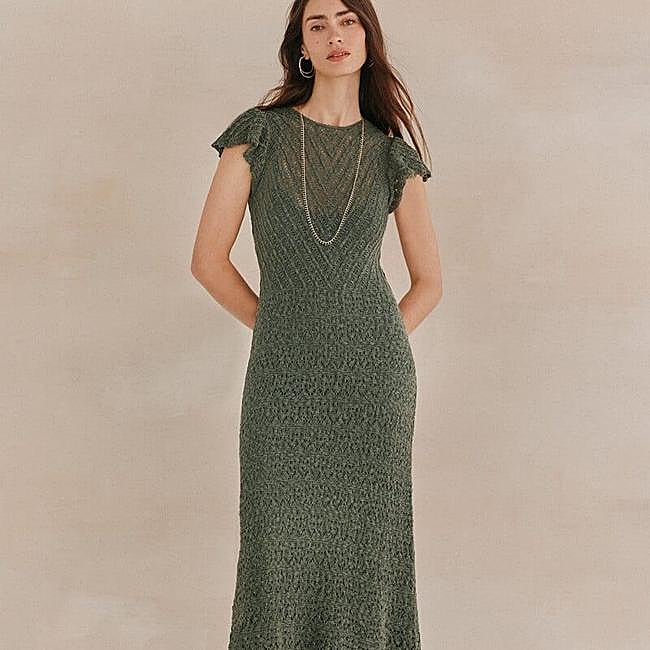 Vestido de punto largo con volantes en las mangas