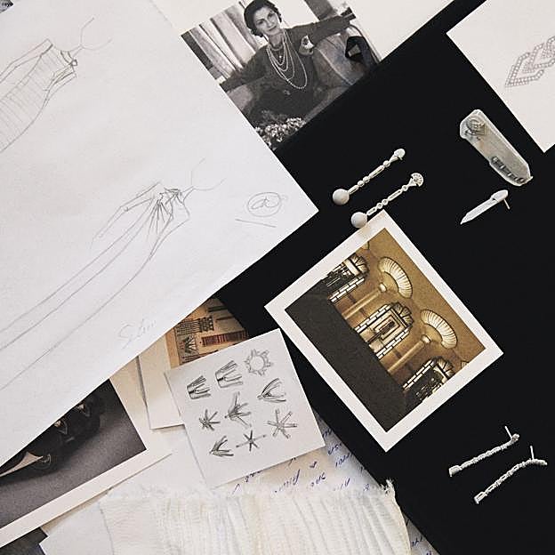 Imagen principal - Imágenes, saber hacer y bocetos de la colección de joyas de Mumit en colaboración con Inuñez.