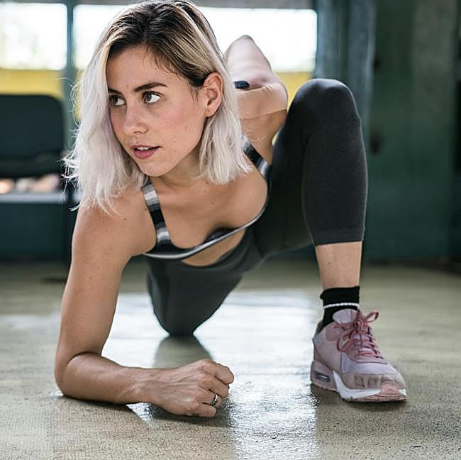 La caminata del oso puede ser un buen sustitutivo de los burpees.