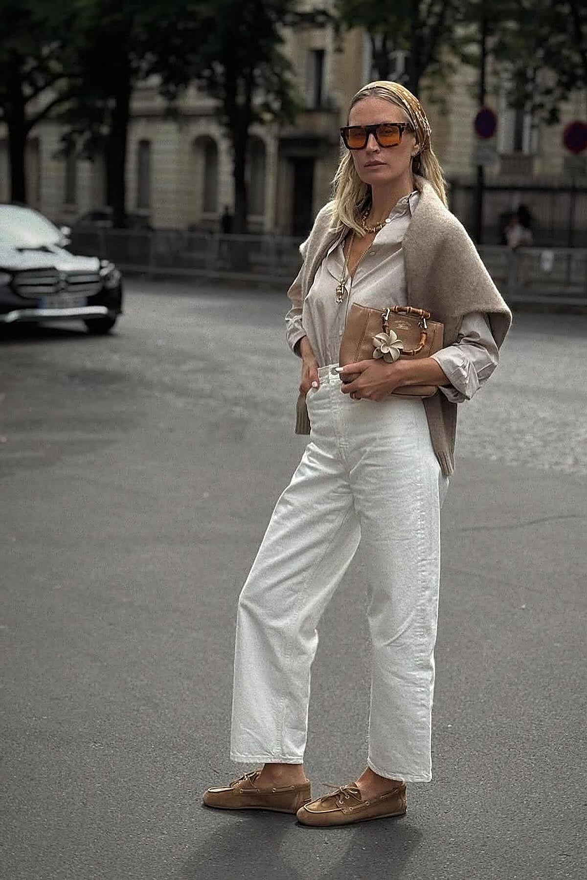 Influencer con náuticos para verano