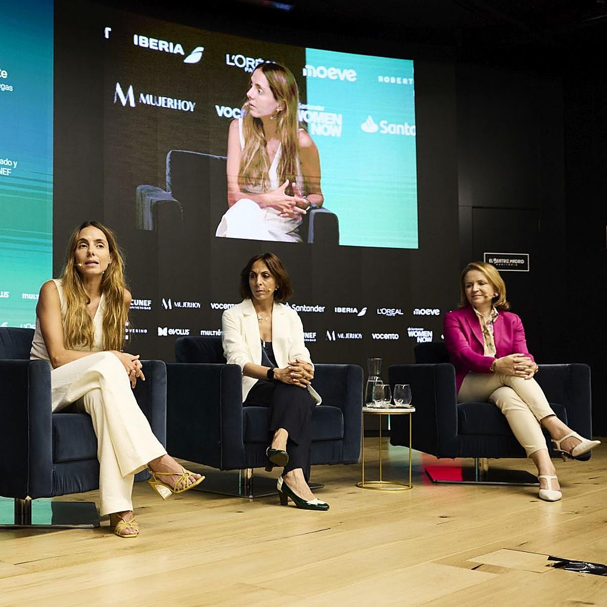 De izquierda a derecha, Martina Prieto Pariente, Mar Melero y Leticia Santos.