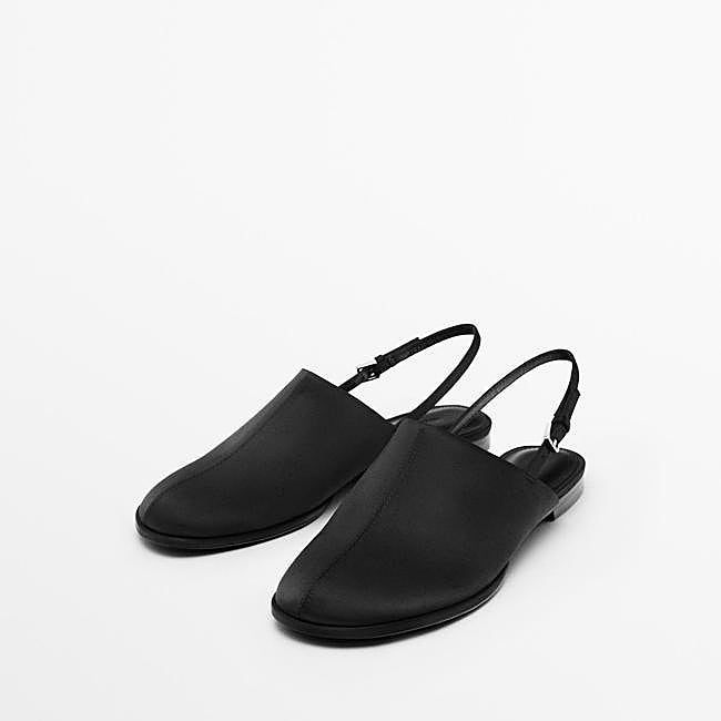 Zapato destalonado en negro de Massimo Dutti.
