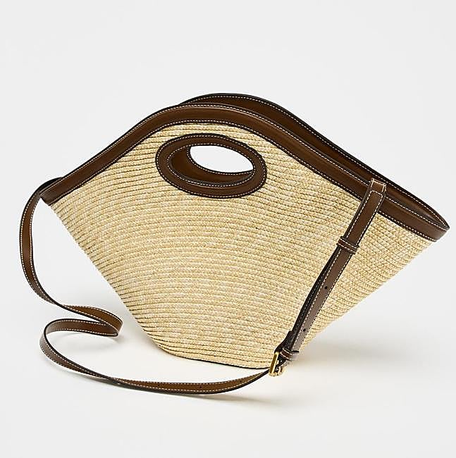 Bolso de rafia de Zara (39,99 euros)