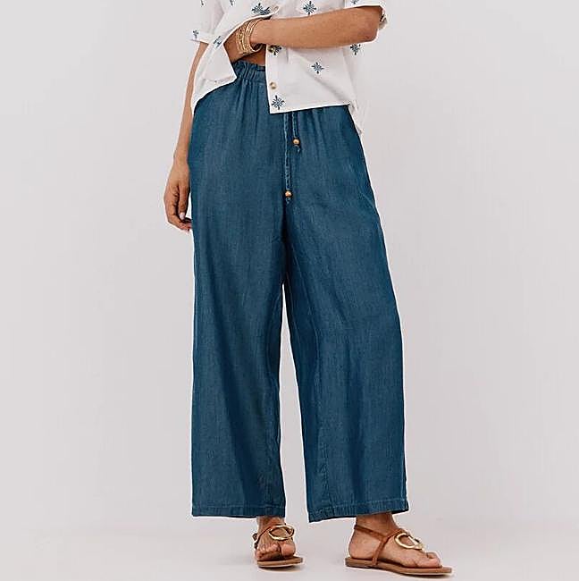 Pantalones anchos fluidos