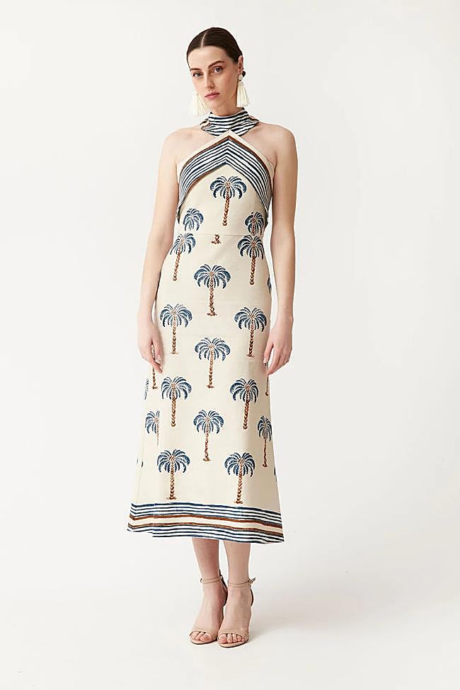 Vestido midi de lino con estampado de palmeras de Coosy.