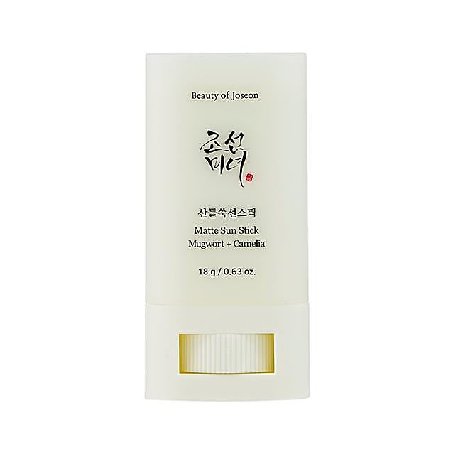 Stick en barra Matte Sun Stick: Mugwort + Camilia (SPF 50+ PA++++) de Beauty of Joseon.