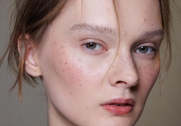 Mi truco para elevar todos mis maquillajes de verano son las pecas: guía para que queden naturales