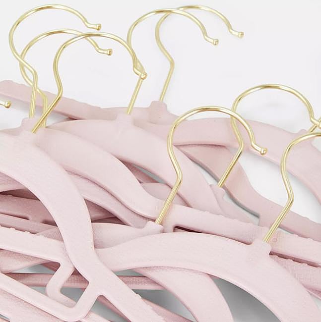 Perchas de Primark Home.