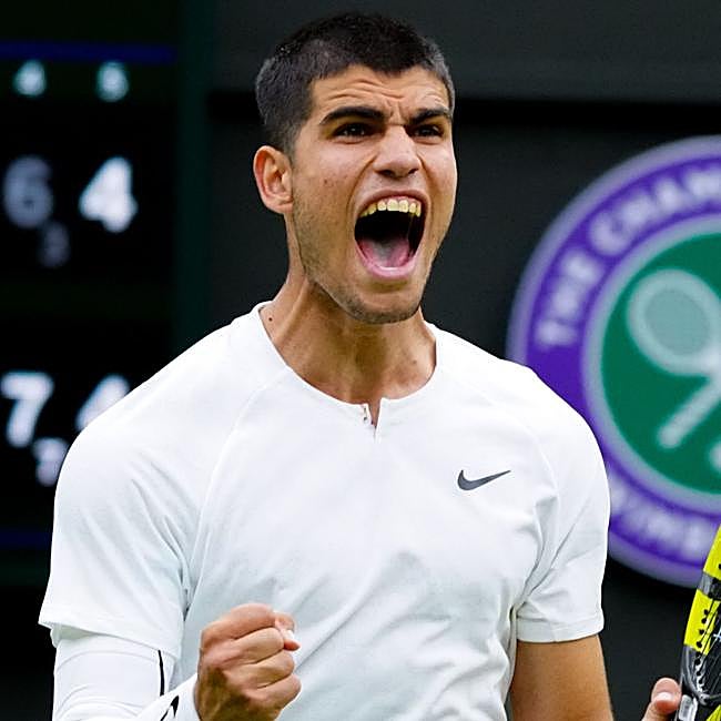 Carlos Alcaraz es uno de los favoritos para ganar Wimbledon.