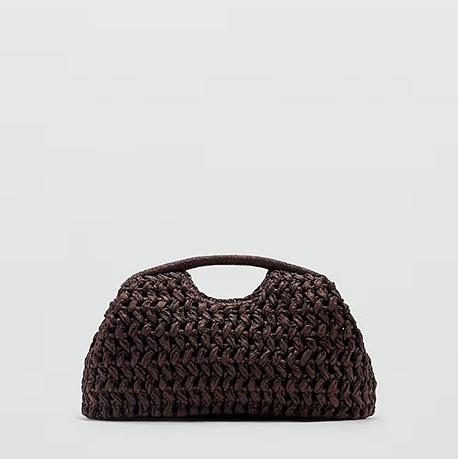Clutch de rafia con asa de mano