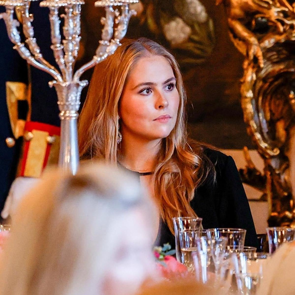 Amalia de Holanda en la recepción de los líderes de la OTAN