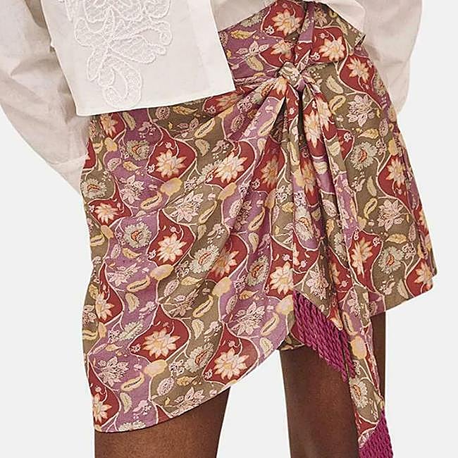 Falda pareo corta de flores de Nekane, 79 euros.