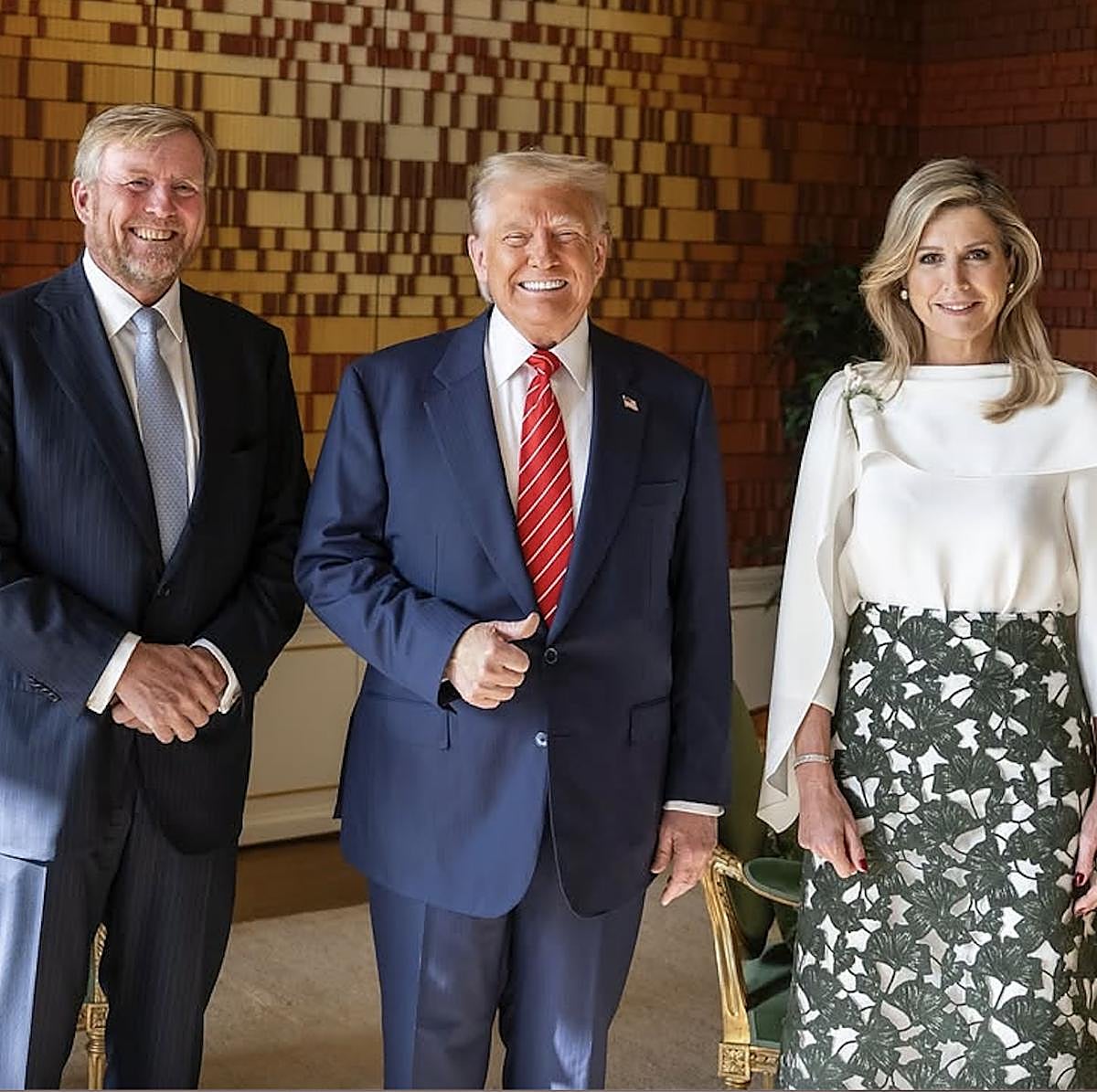 La famosa foto de buenos días entre los reyes Guillermo y Máxima de Países Bajos y Donald Trump.