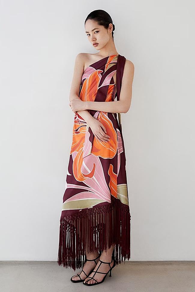 Vestido satinado flecos (49,99€ en El Corte Inglés)