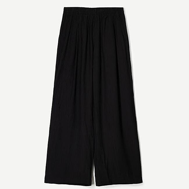 Pantalón cómodo de Bershka, 12,99 euros.