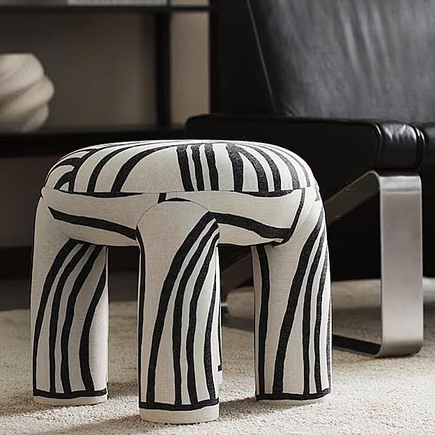 Imagen principal - La colección a juego con el sillón lounge más deseado de las rebajas de H&M Home.