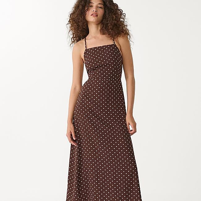 Vestido de lunares con espalda al aire