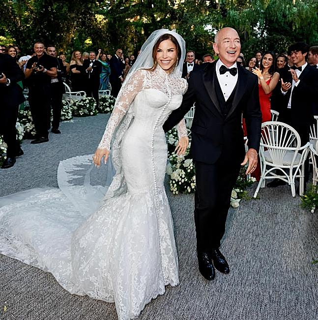 Lauren Sanchez y Jeff Bezos en su boda.