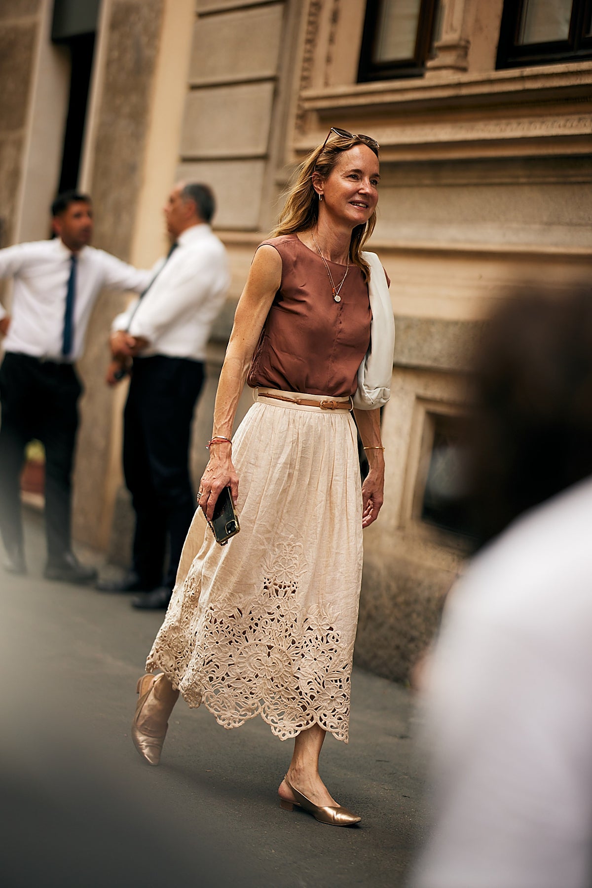 Mujer con el cabello teñido.
