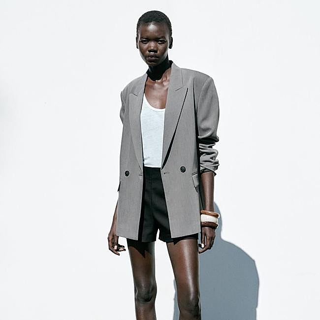 Blazer con hombreras gris