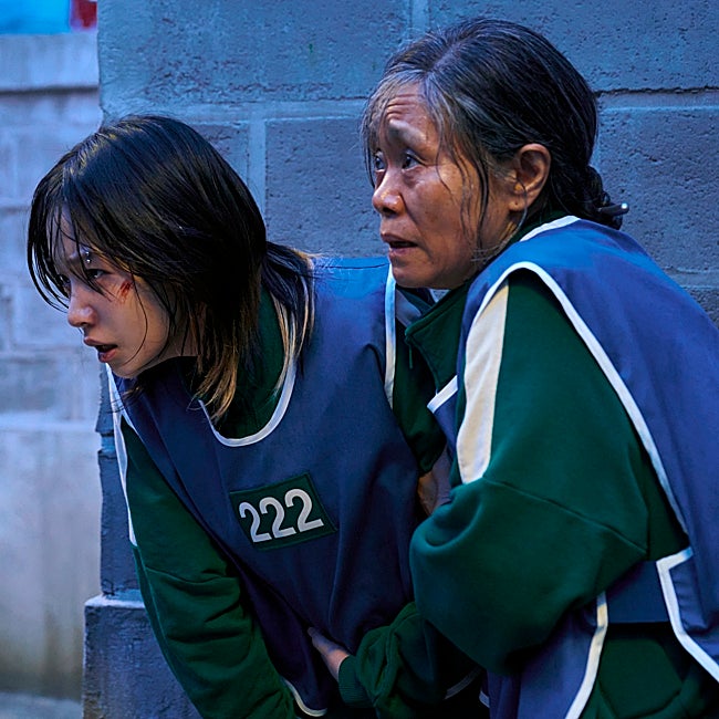 Todos tratan de sobrevevir a los sanguinarios juegos que ponen en riesgo la vida de muchas personas.