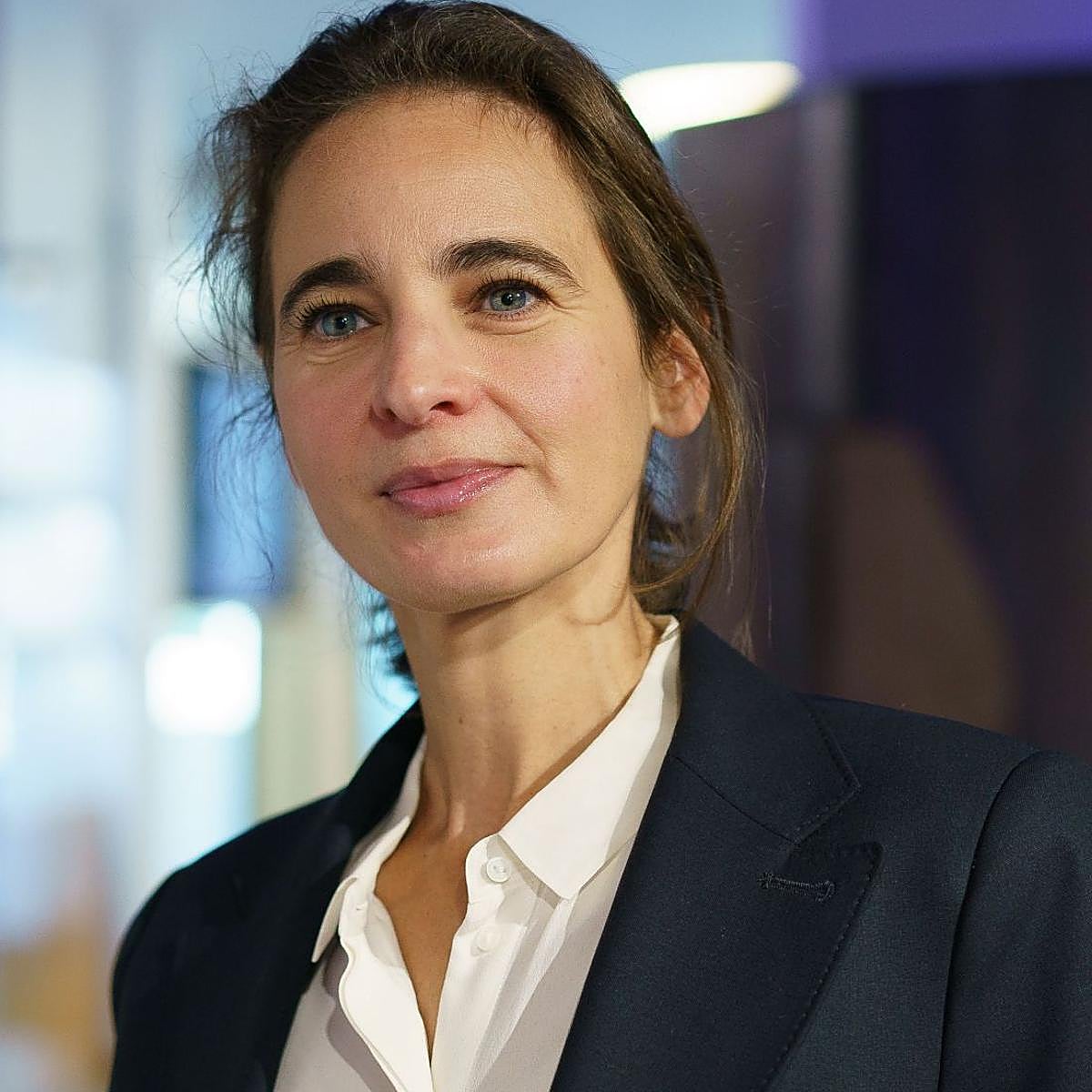 Laurence Debray es la biógrafa del rey Juan Carlos.