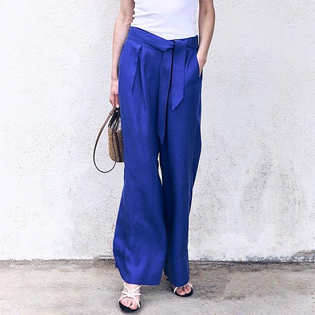 Pantalón fluido con pinzas