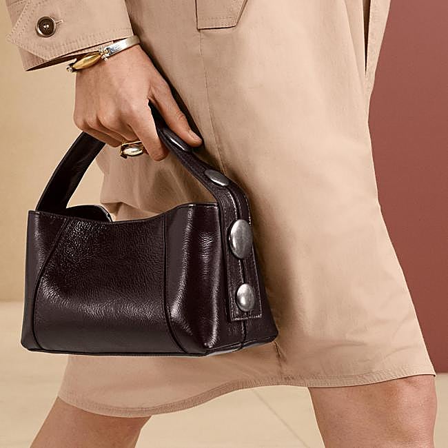 Bolso de piel de Zara (99,99 euros)