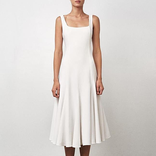 Vestido blanco con vuelo