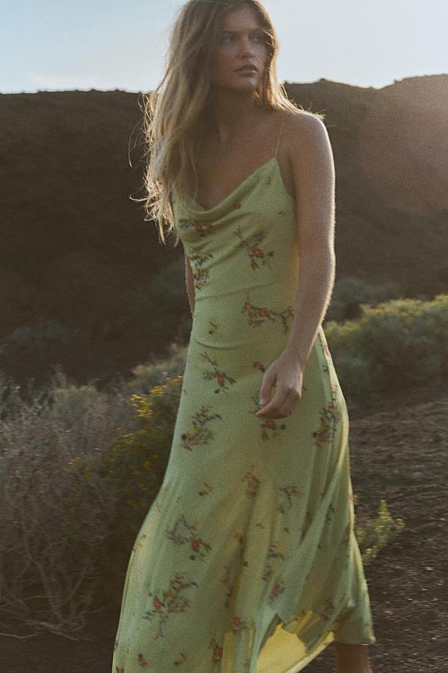 Vestido midi tul estampado (19,99€)