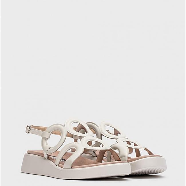 Sandalia blanca de Wonders, 109,95 euros.