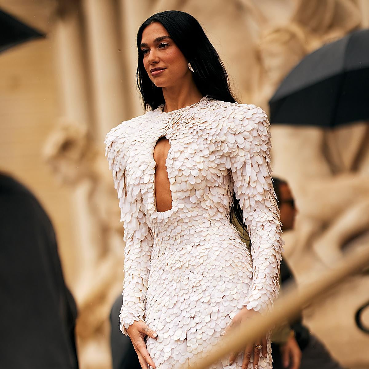 Un look con mangas abullonadas.