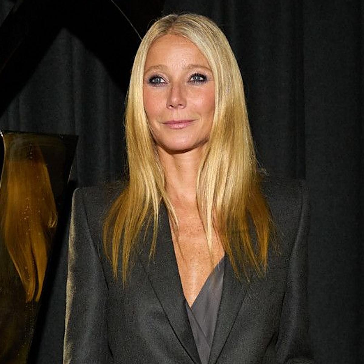 Gwyneth Paltrow con piel madura firme